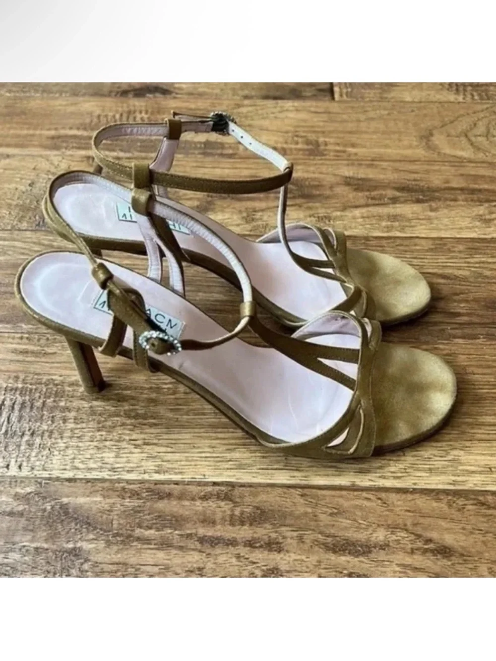 Isaac Mizrahi Gold Metallic Strappy Open Toe Heels Rhinestone Buckle Accent Sz 8